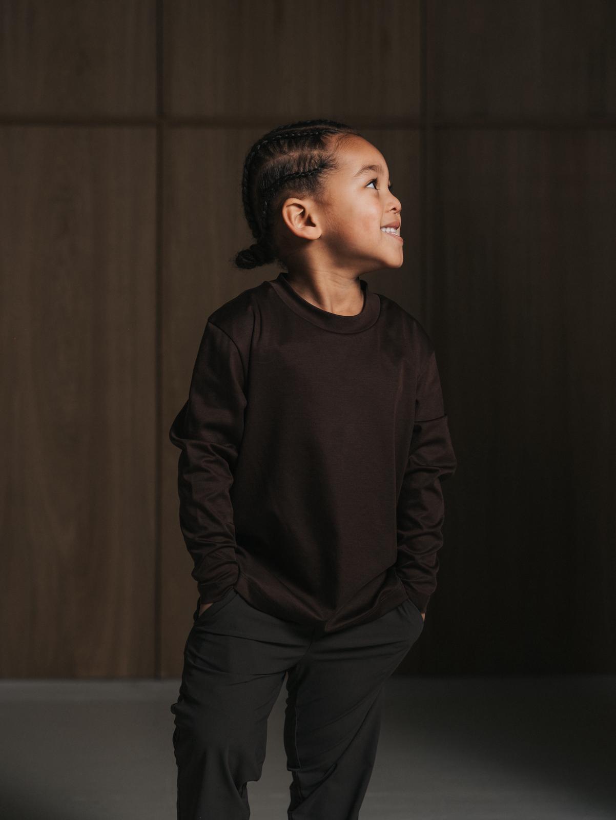 Kind in Glans longsleeve, Bois de Bronze